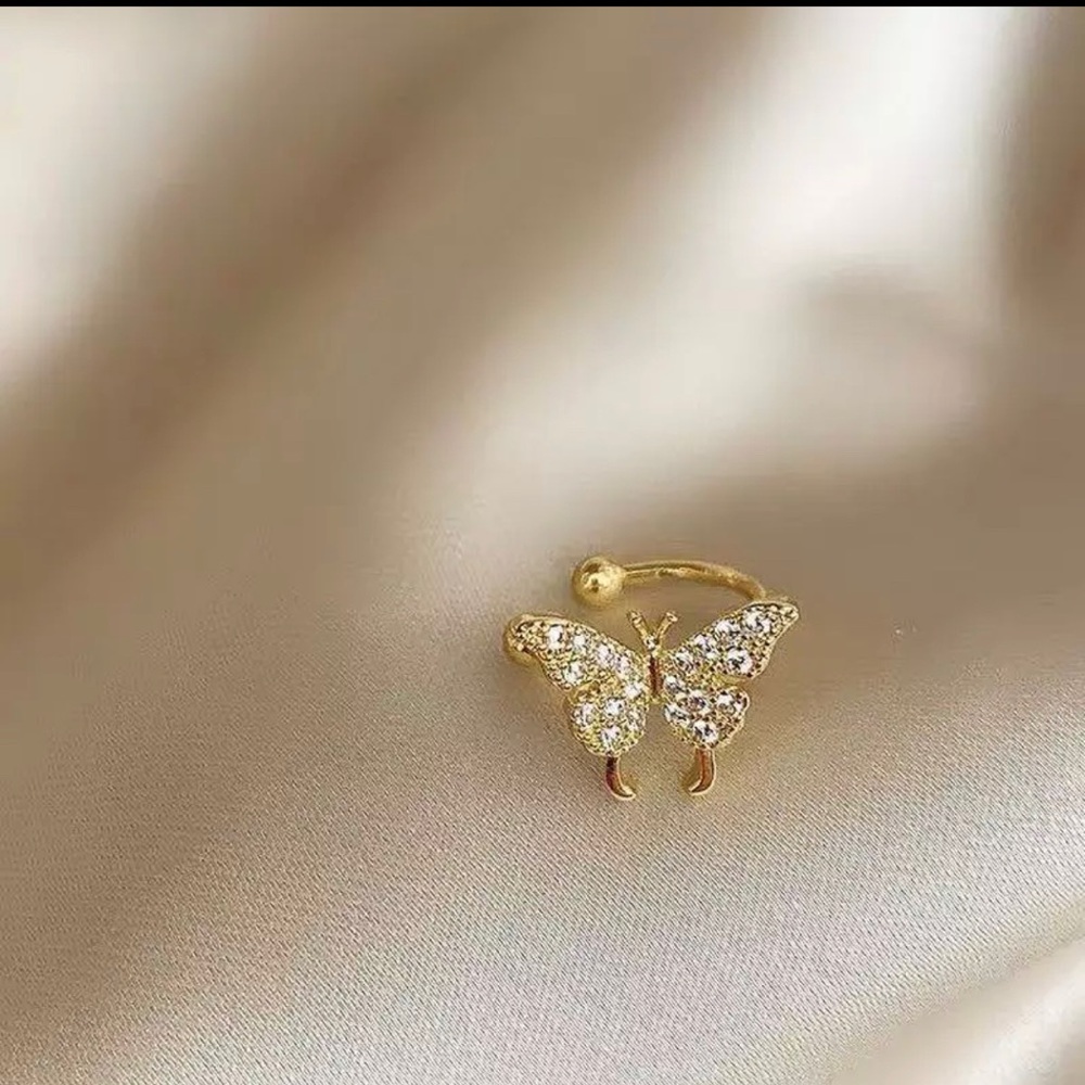 Silver/gold Elegant Easy Clip Butterfly Earrings - Picture 10 of 16